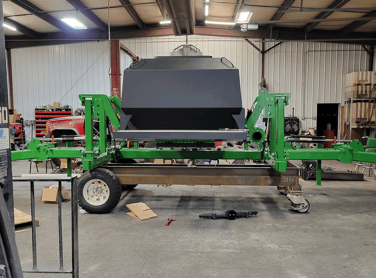 Planter Bar & Steel Tank